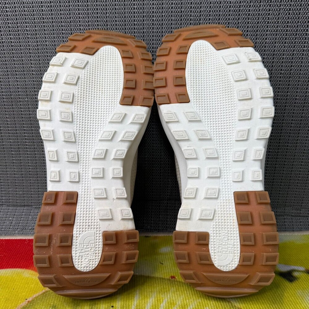 The North Face Womens Beige Sneakers Size 8 US Stylish & Comfortable Athletic Sh - Picture 7 of 8